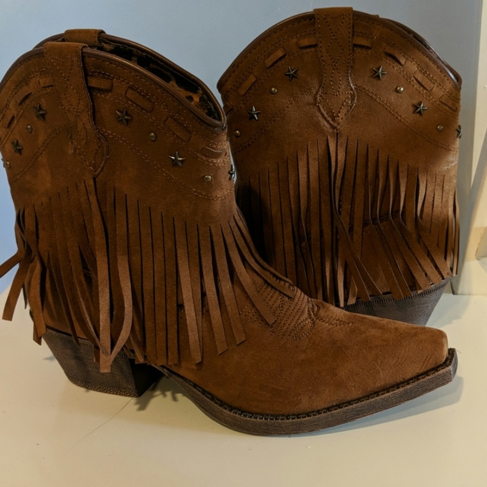 Suede fringed womens boot